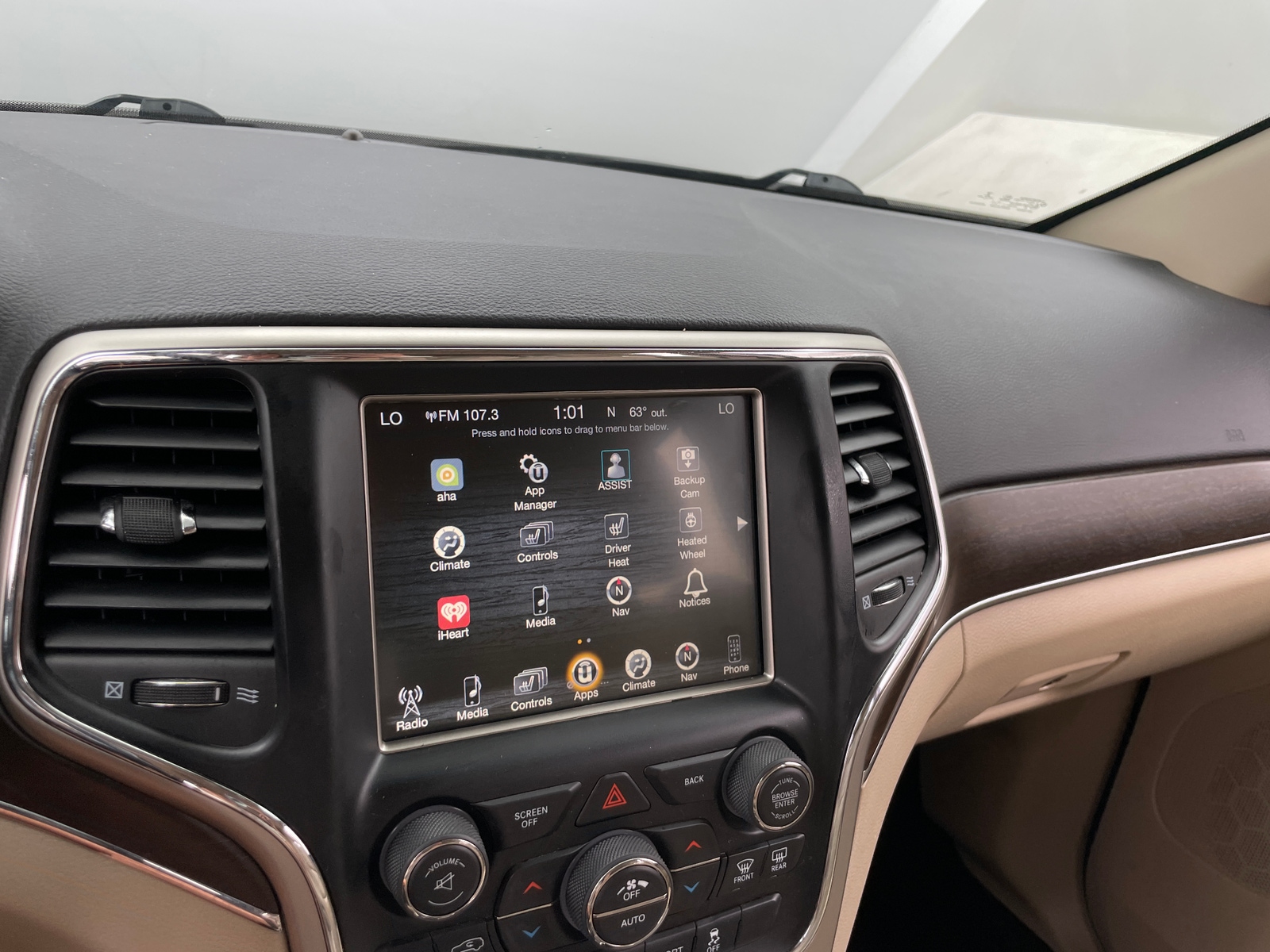 Thumbnail: 2017 Jeep Grand Cherokee - 3