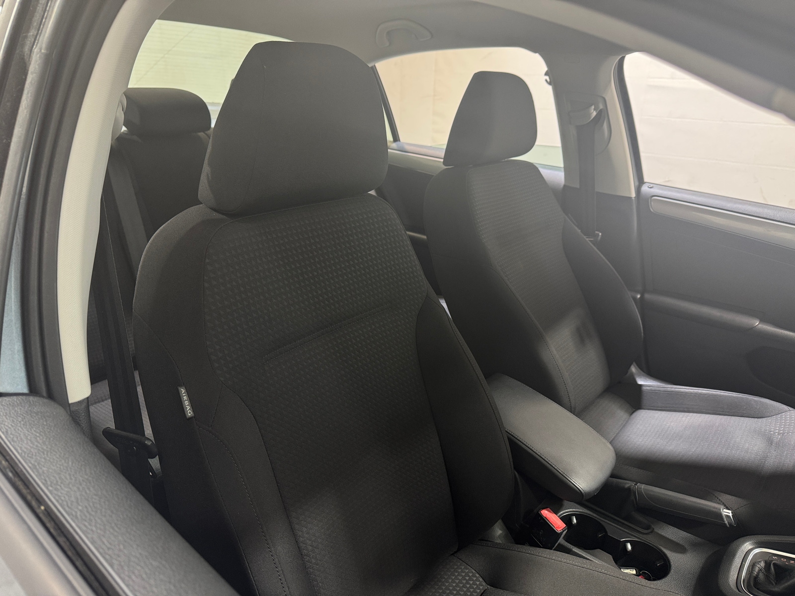 Thumbnail: 2016 Volkswagen Jetta - 2