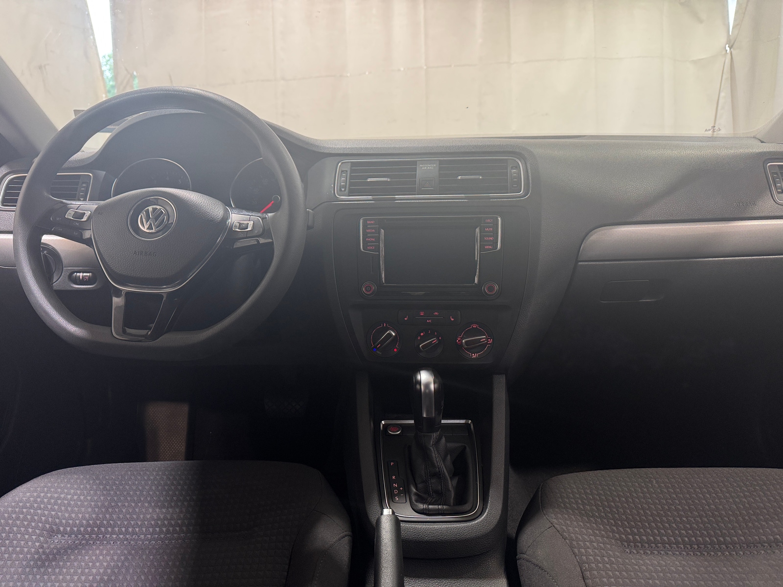 Thumbnail: 2016 Volkswagen Jetta - 3