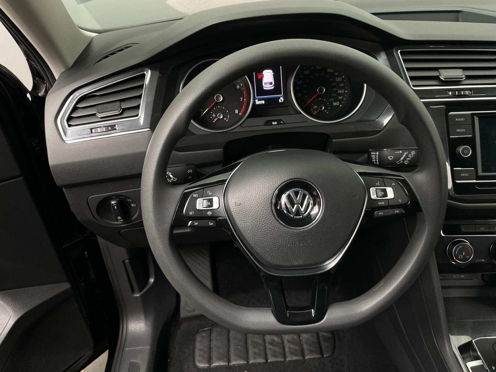 Thumbnail: 2021 Volkswagen Tiguan - 5