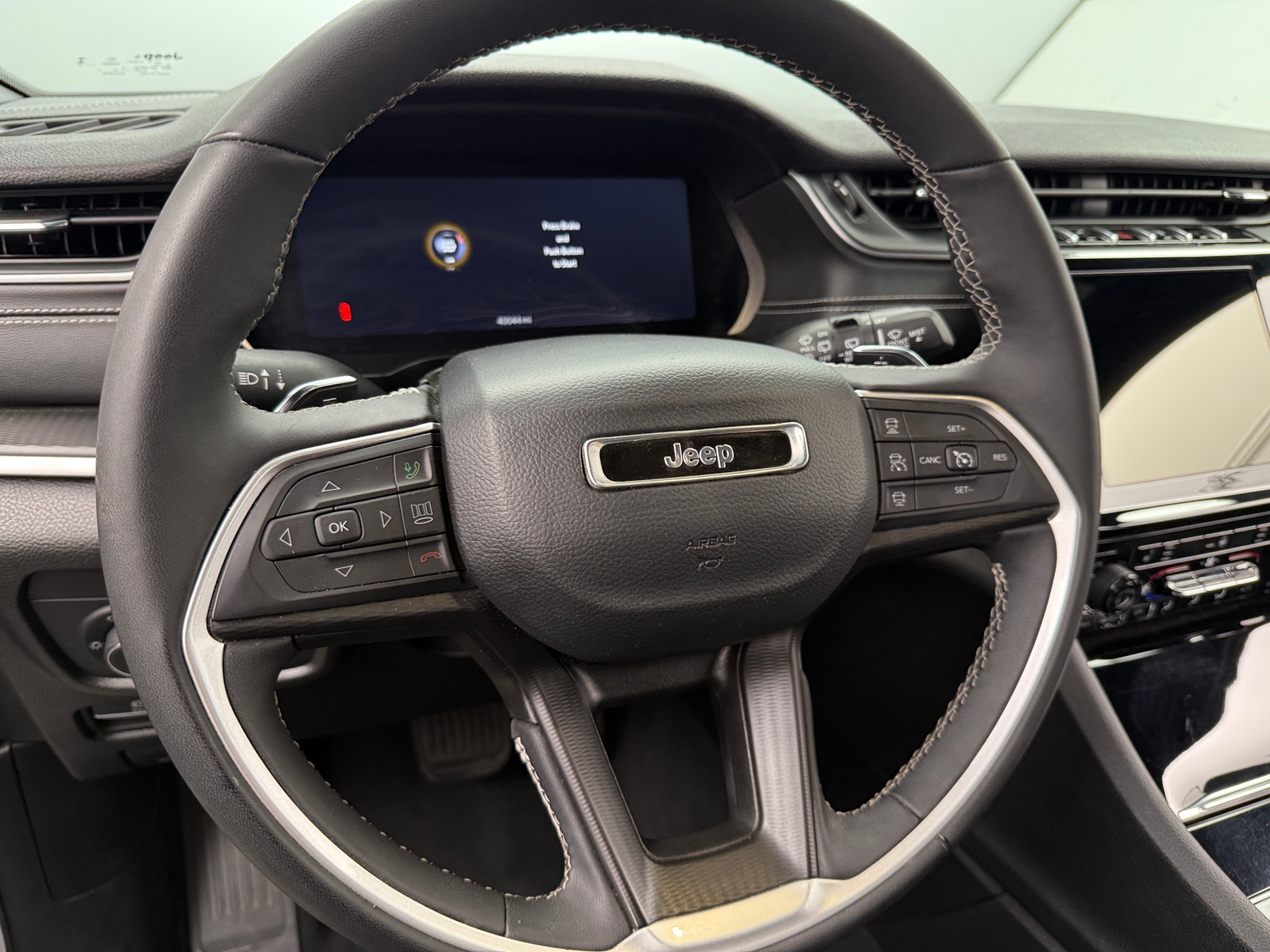 Thumbnail: 2024 Jeep Grand Cherokee L - 5