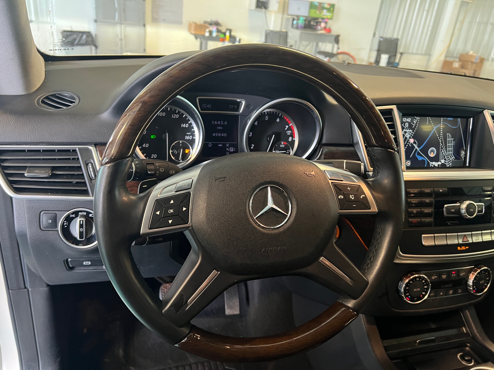 Thumbnail: 2012 Mercedes-Benz M-Class - 4