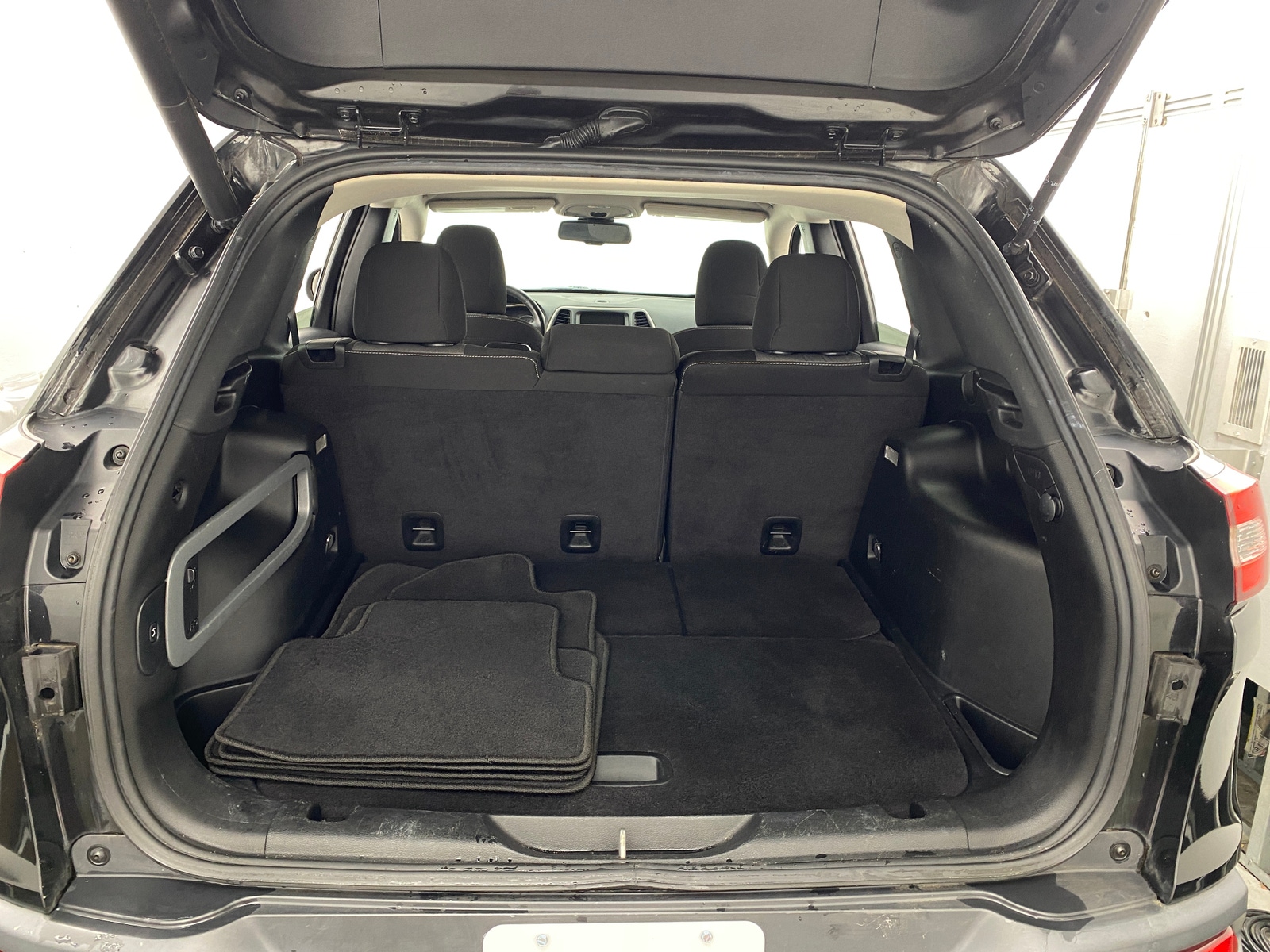 Thumbnail: 2014 Jeep Cherokee - 7