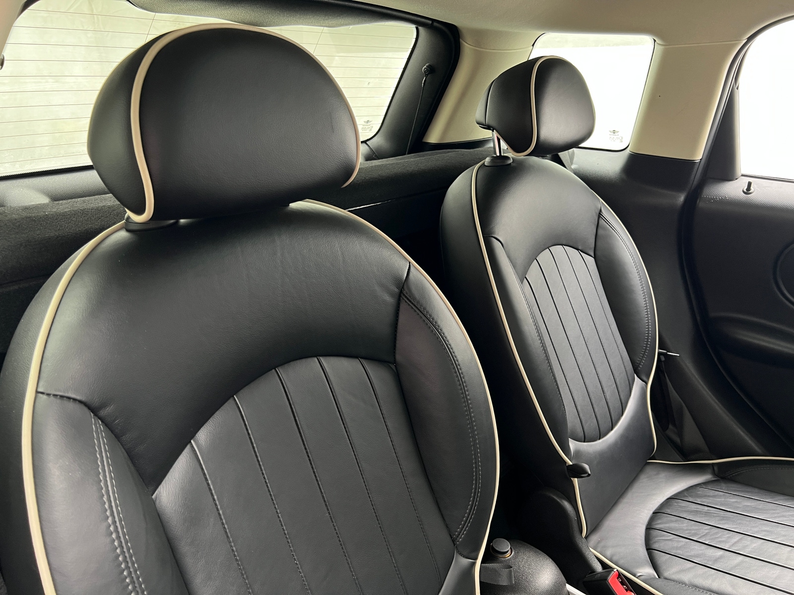 Thumbnail: 2012 MINI Cooper Countryman - 5