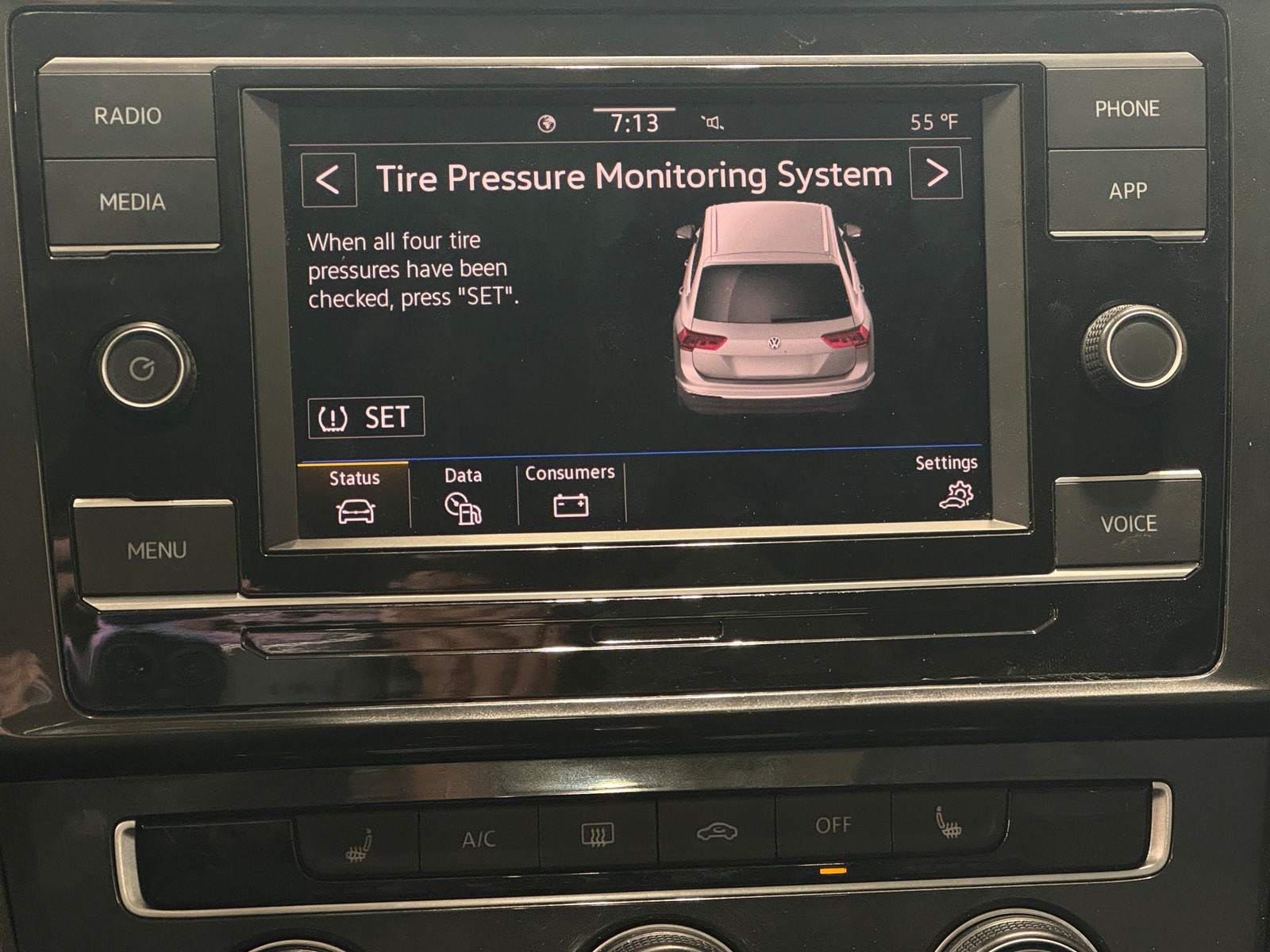 Thumbnail: 2020 Volkswagen Golf - 3