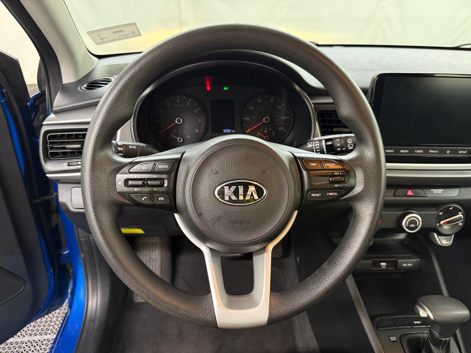 Thumbnail: 2021 Kia Rio - 5