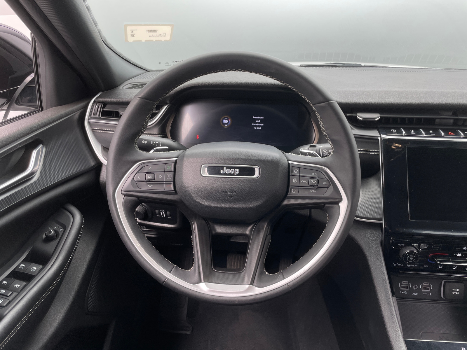 Thumbnail: 2024 Jeep Grand Cherokee L - 4