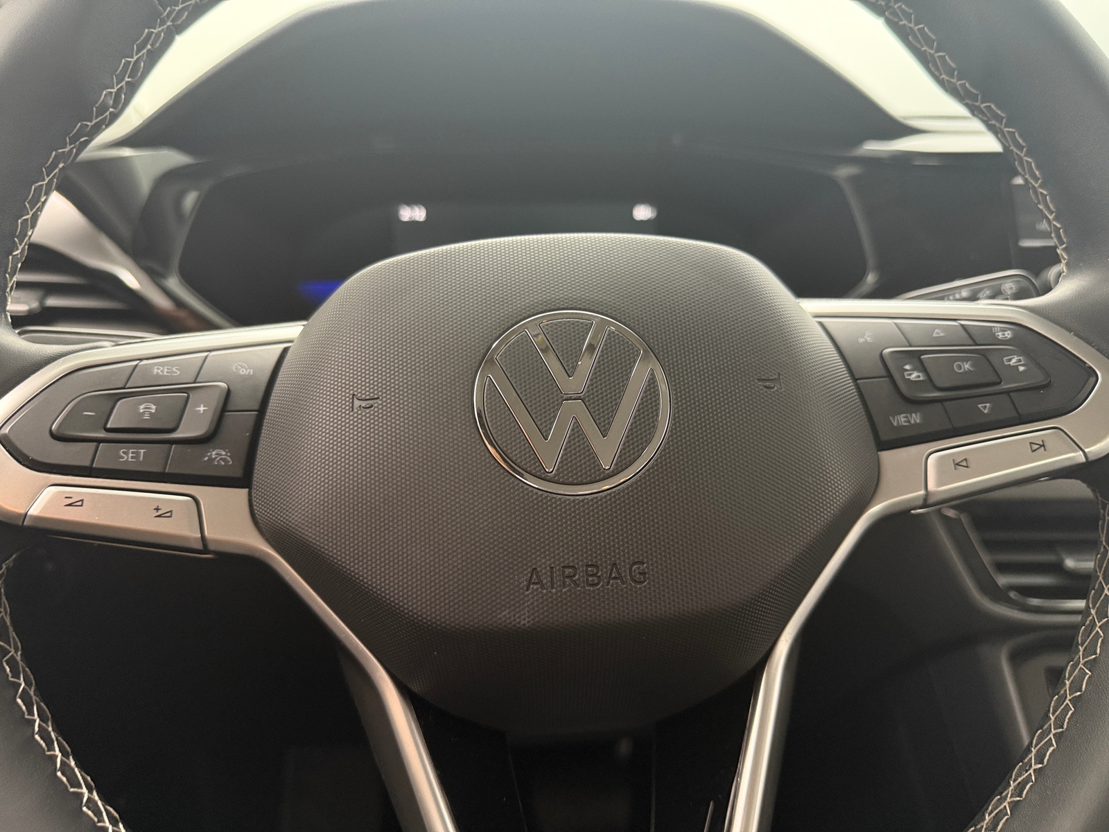 Thumbnail: 2022 Volkswagen Taos - 5