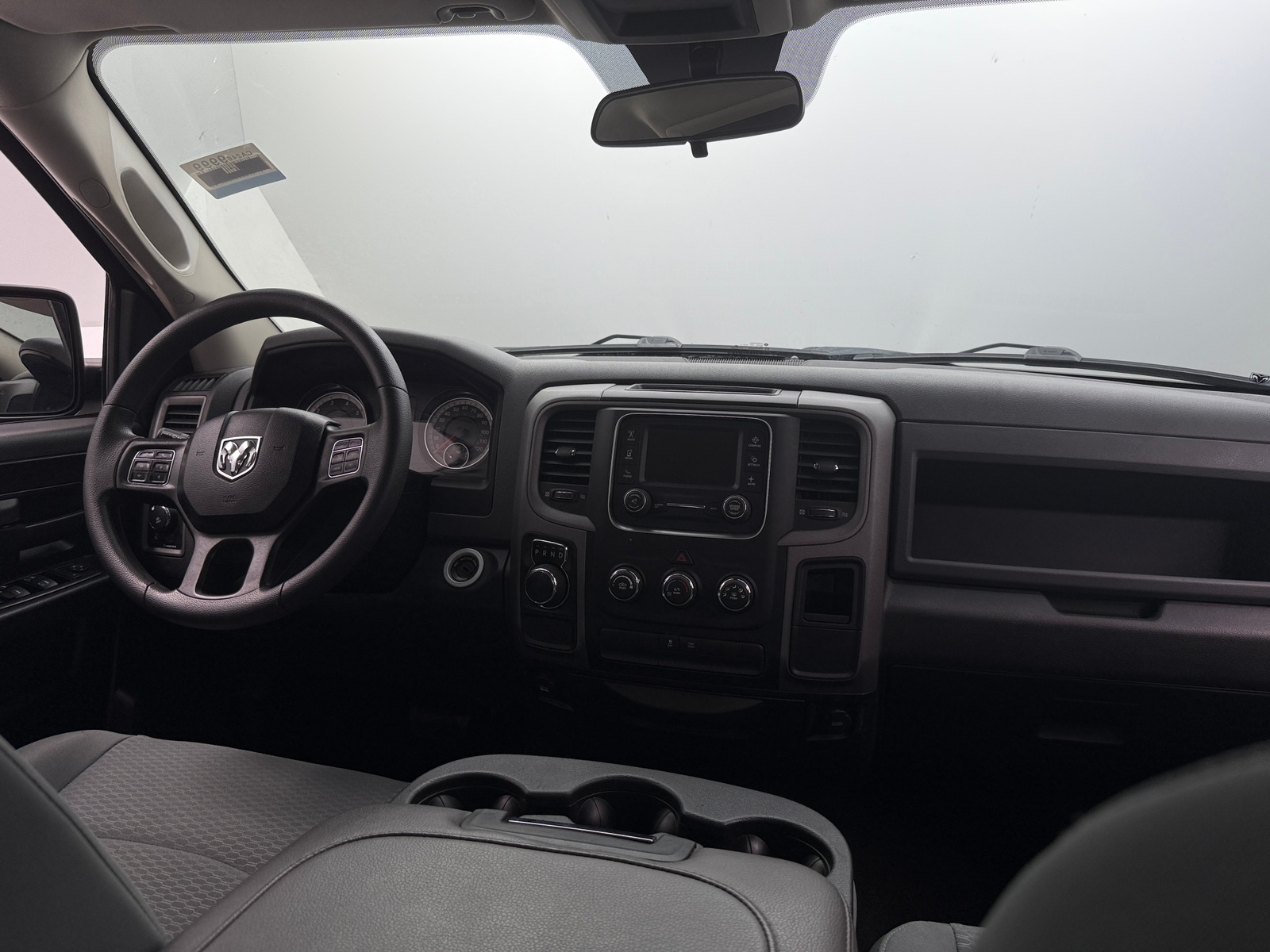 Thumbnail: 2019 RAM 1500 Classic - 3