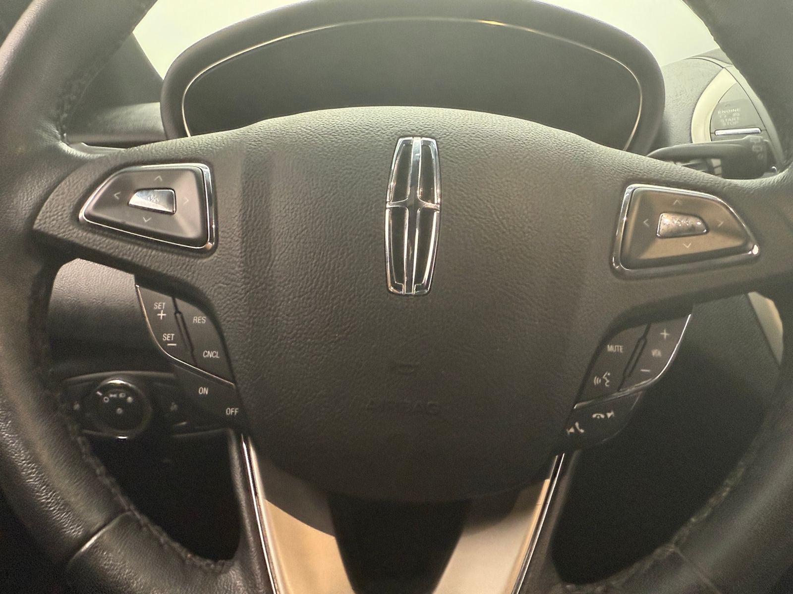 Thumbnail: 2018 Lincoln MKC - 4