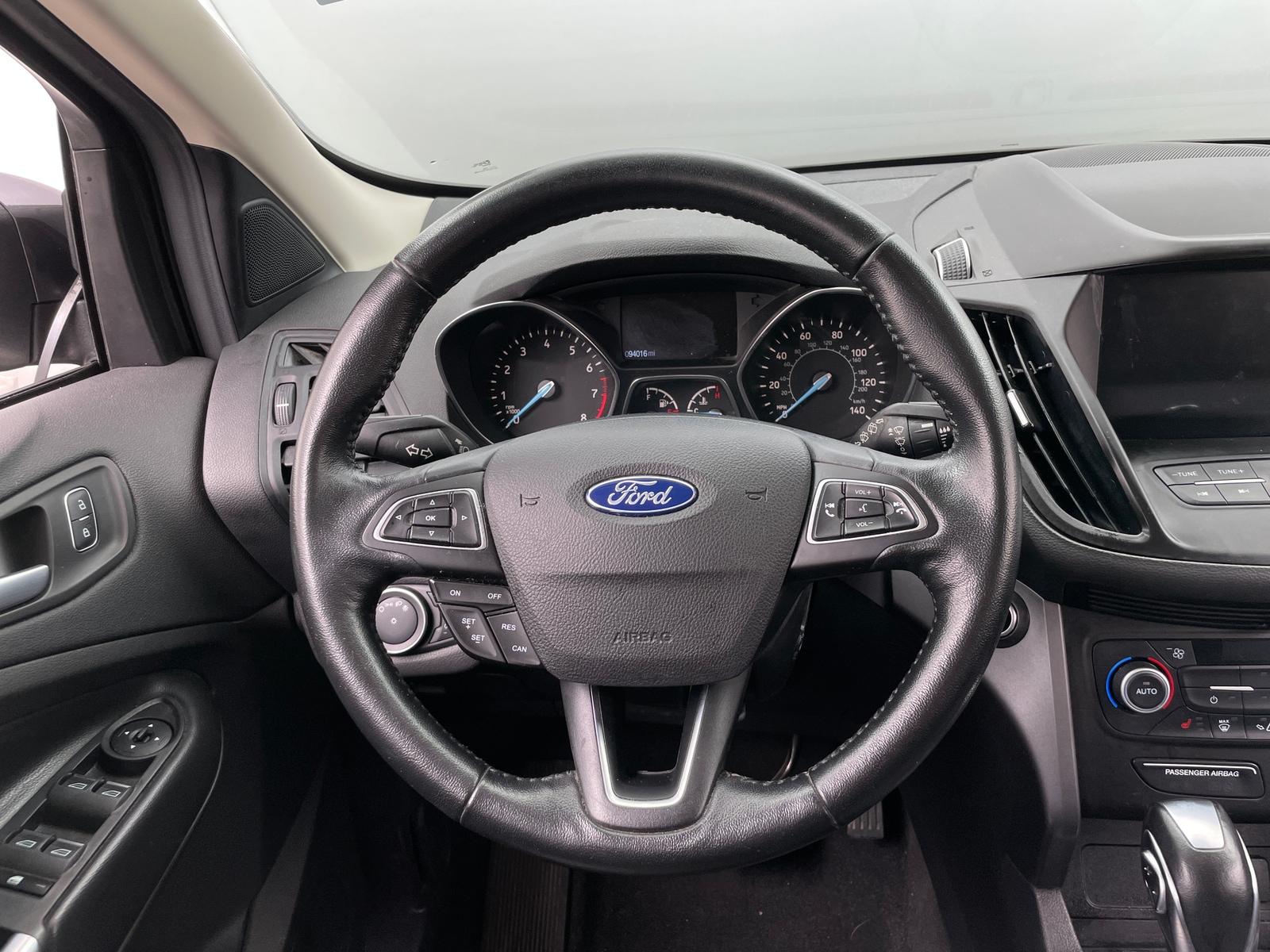 Thumbnail: 2019 Ford Escape - 4