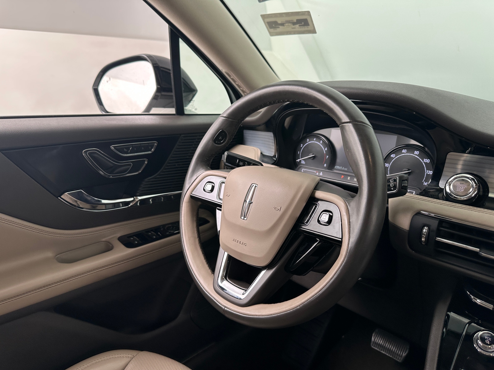 Thumbnail: 2020 Lincoln Corsair - 4