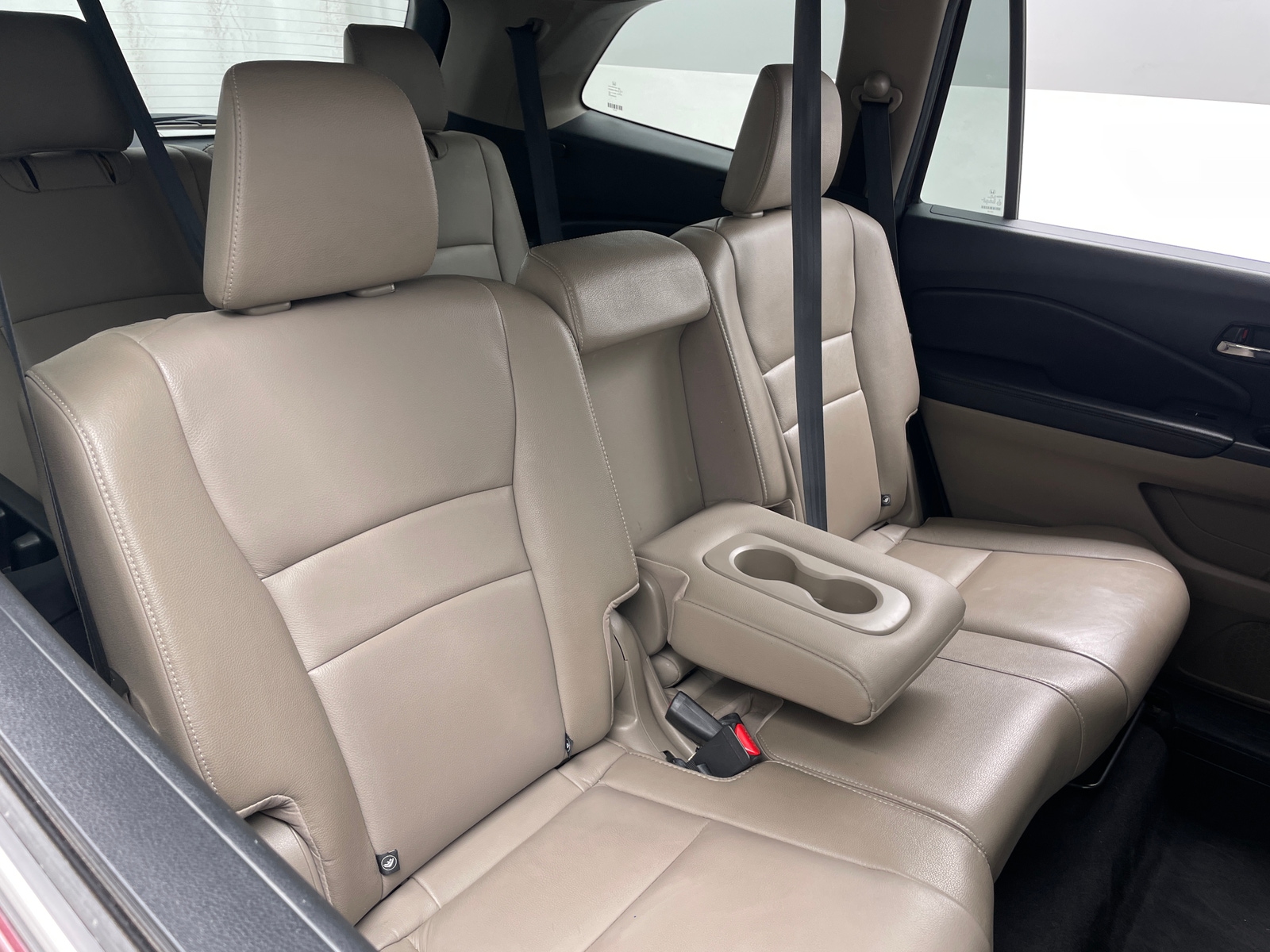 Thumbnail: 2016 Honda Pilot - 5