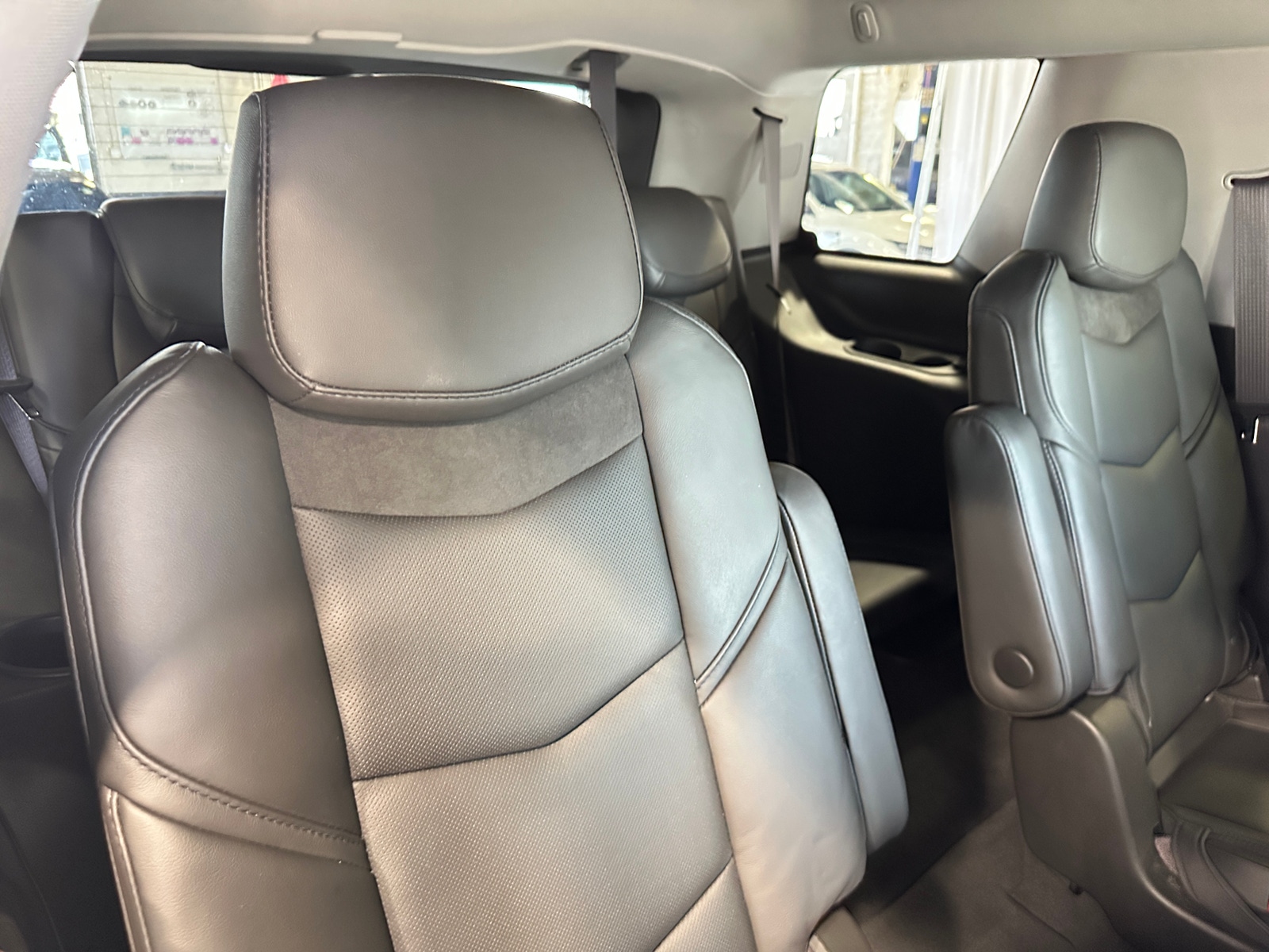Thumbnail: 2016 Cadillac Escalade - 5