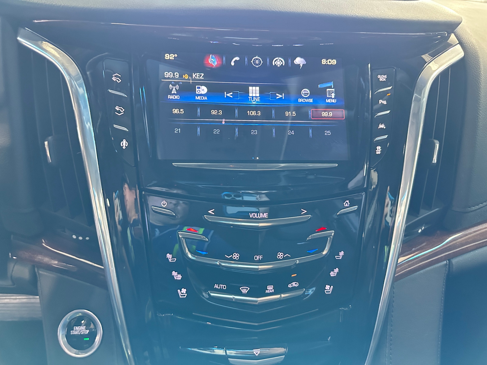 Thumbnail: 2016 Cadillac Escalade - 3