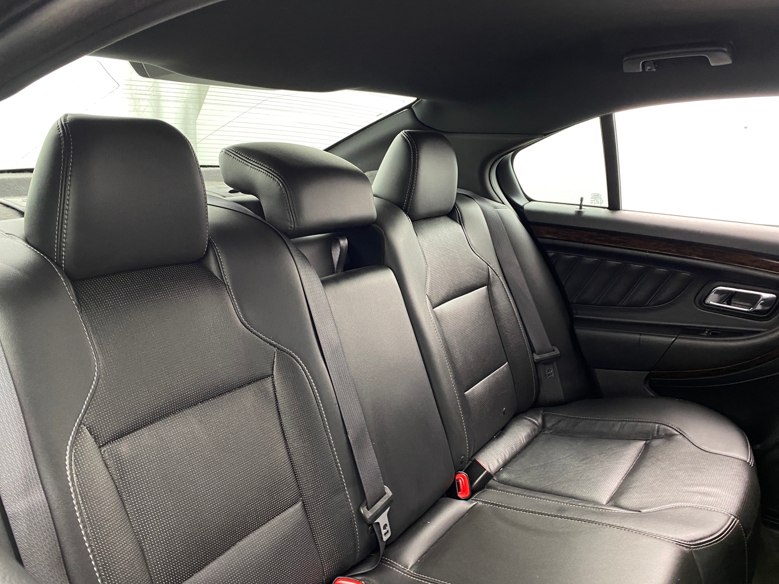 Thumbnail: 2015 Ford Taurus - 5