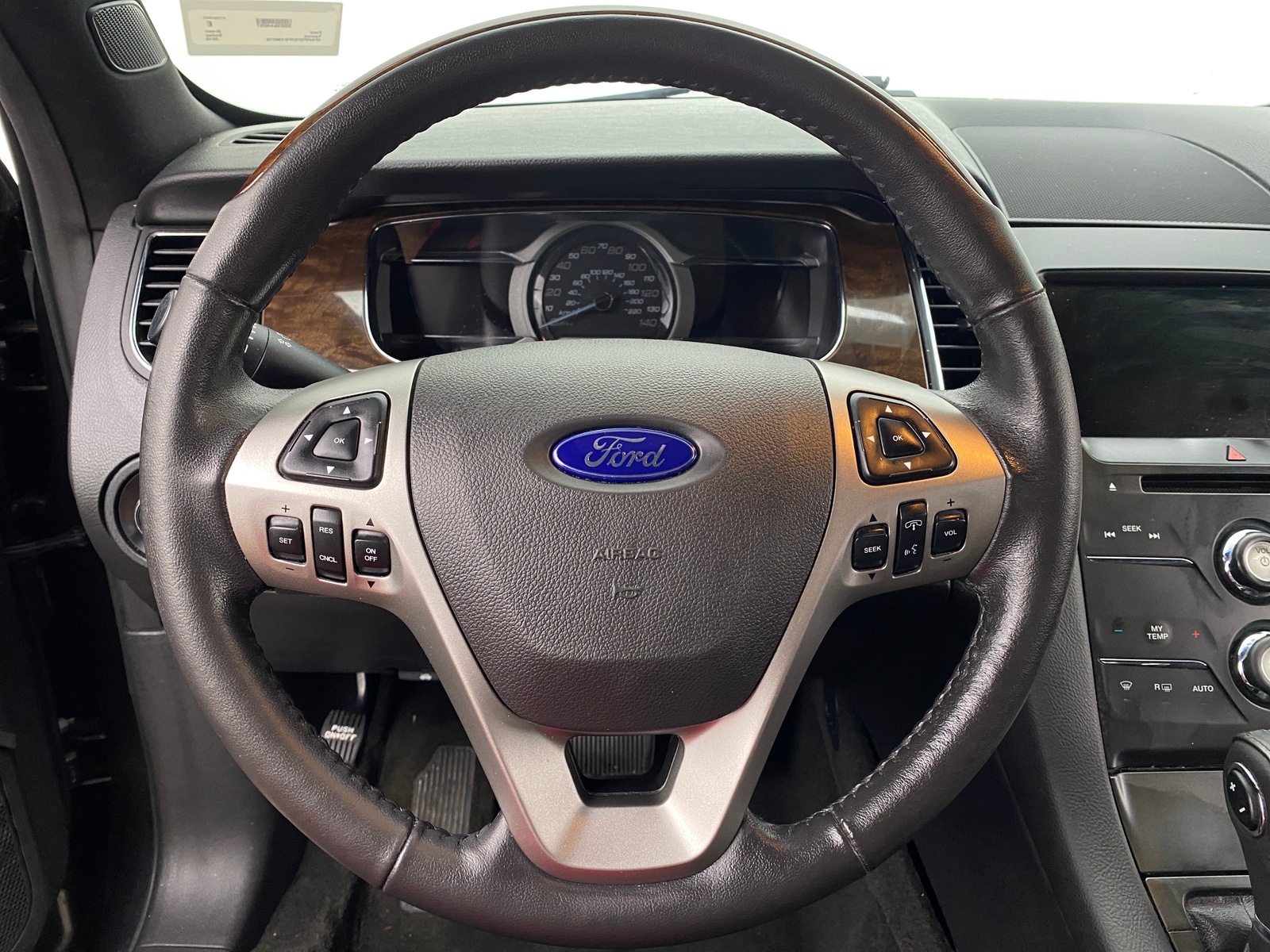 Thumbnail: 2015 Ford Taurus - 4