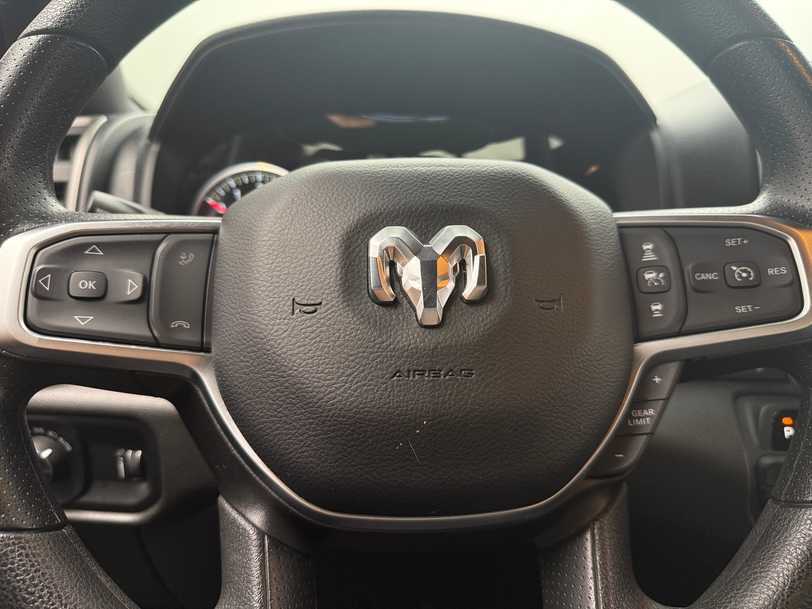 Thumbnail: 2025 RAM 1500 - 5