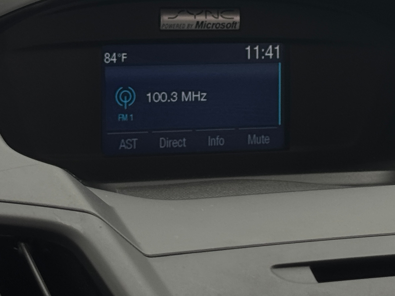 Thumbnail: 2015 Ford Escape - 4