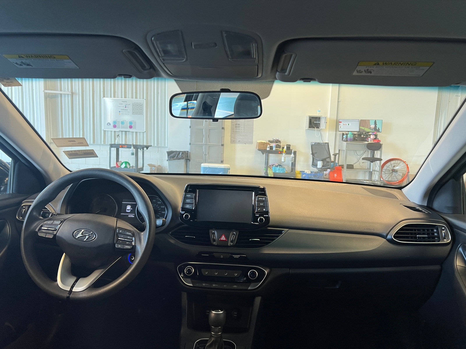 Thumbnail: 2018 Hyundai Elantra - 3