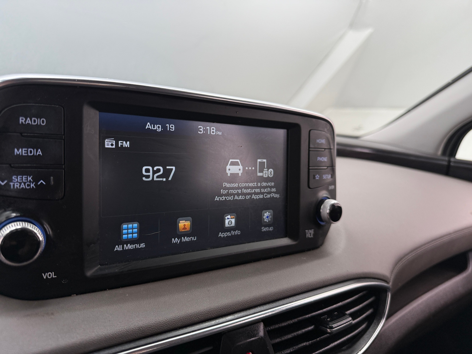 Thumbnail: 2020 Hyundai Santa Fe - 4