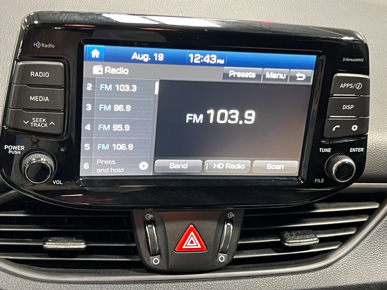 Thumbnail: 2018 Hyundai Elantra - 4