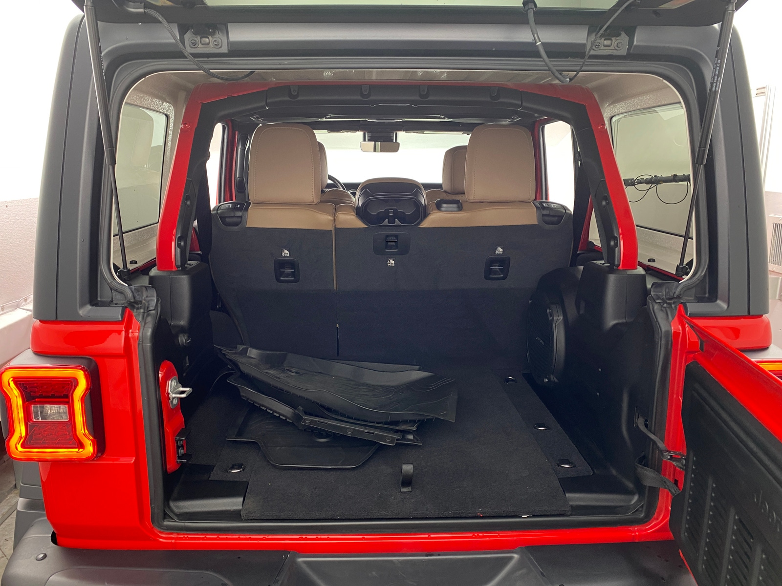 Thumbnail: 2021 Jeep Wrangler - 6