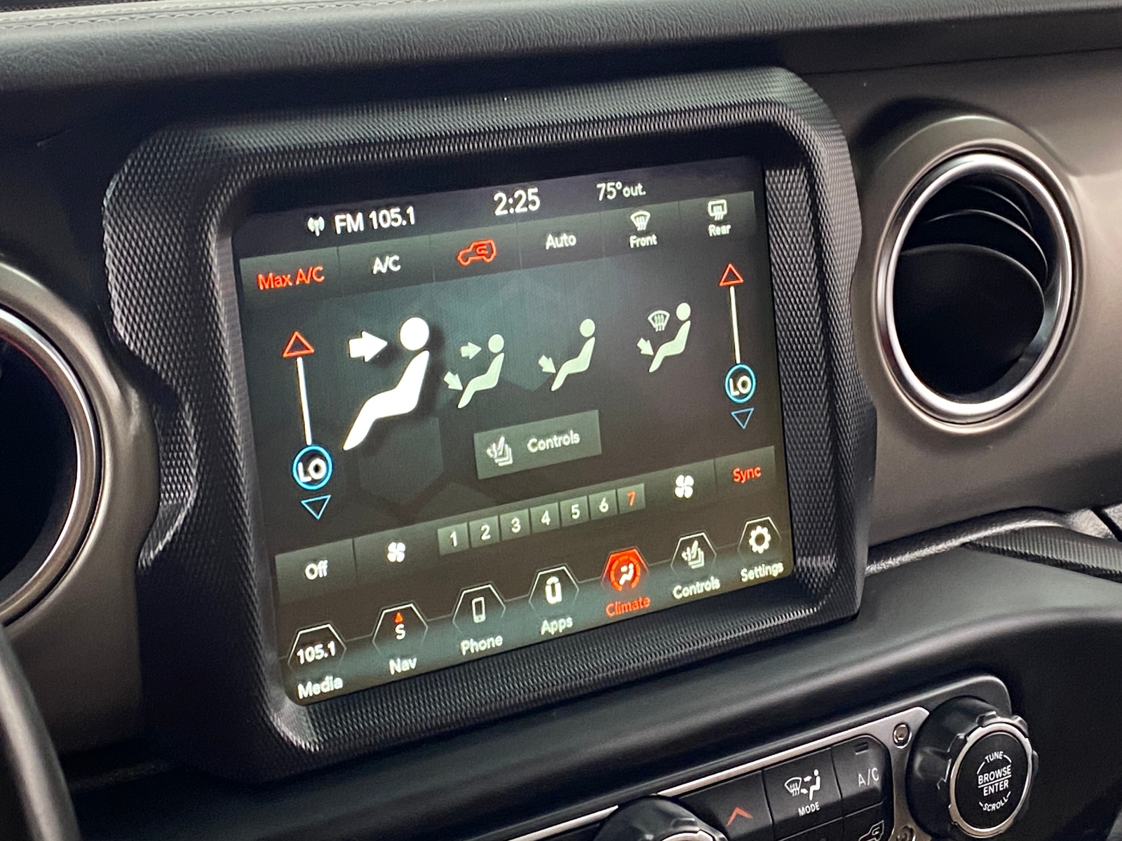 Thumbnail: 2021 Jeep Wrangler - 3