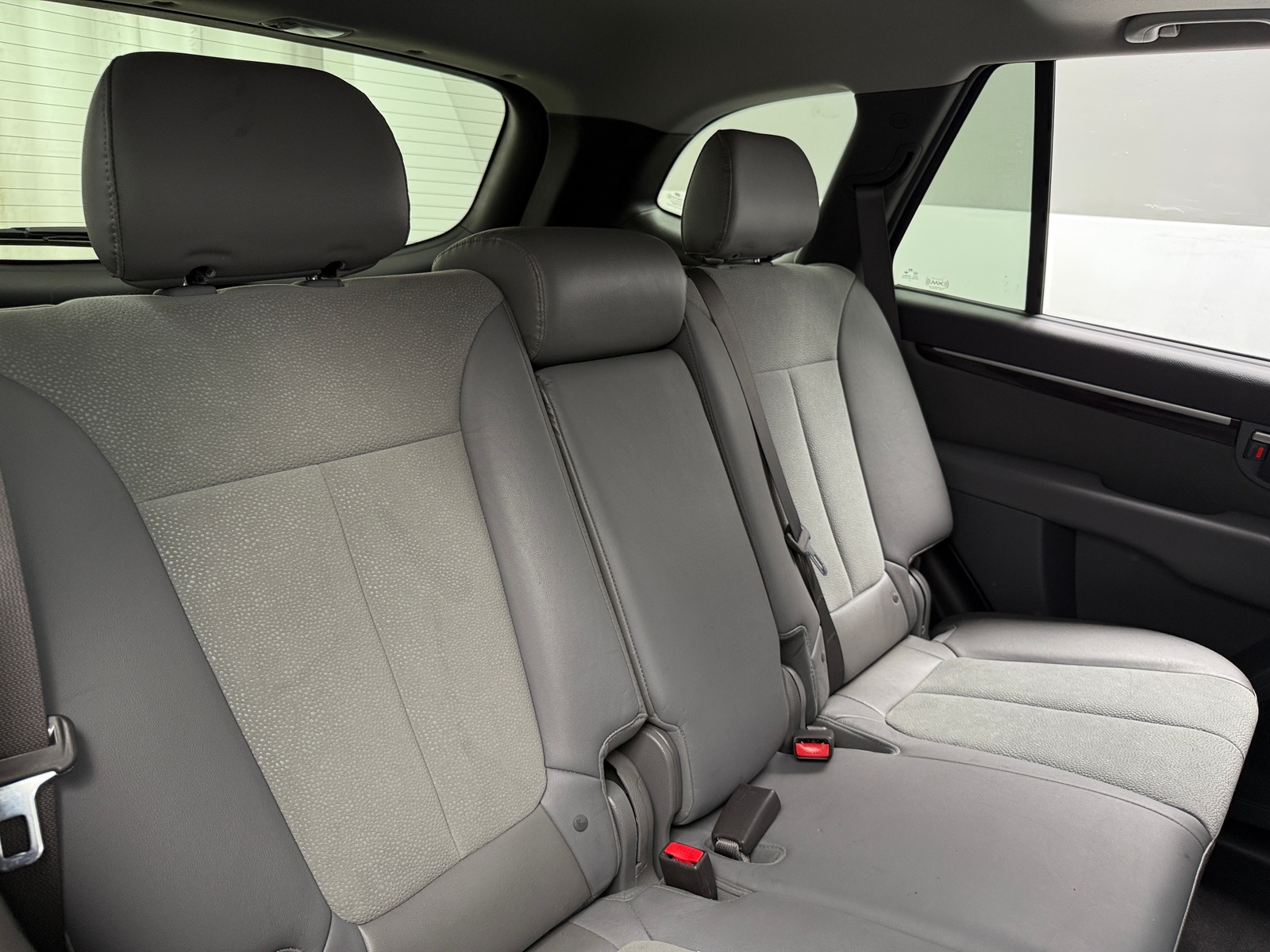 Thumbnail: 2011 Hyundai Santa Fe - 6