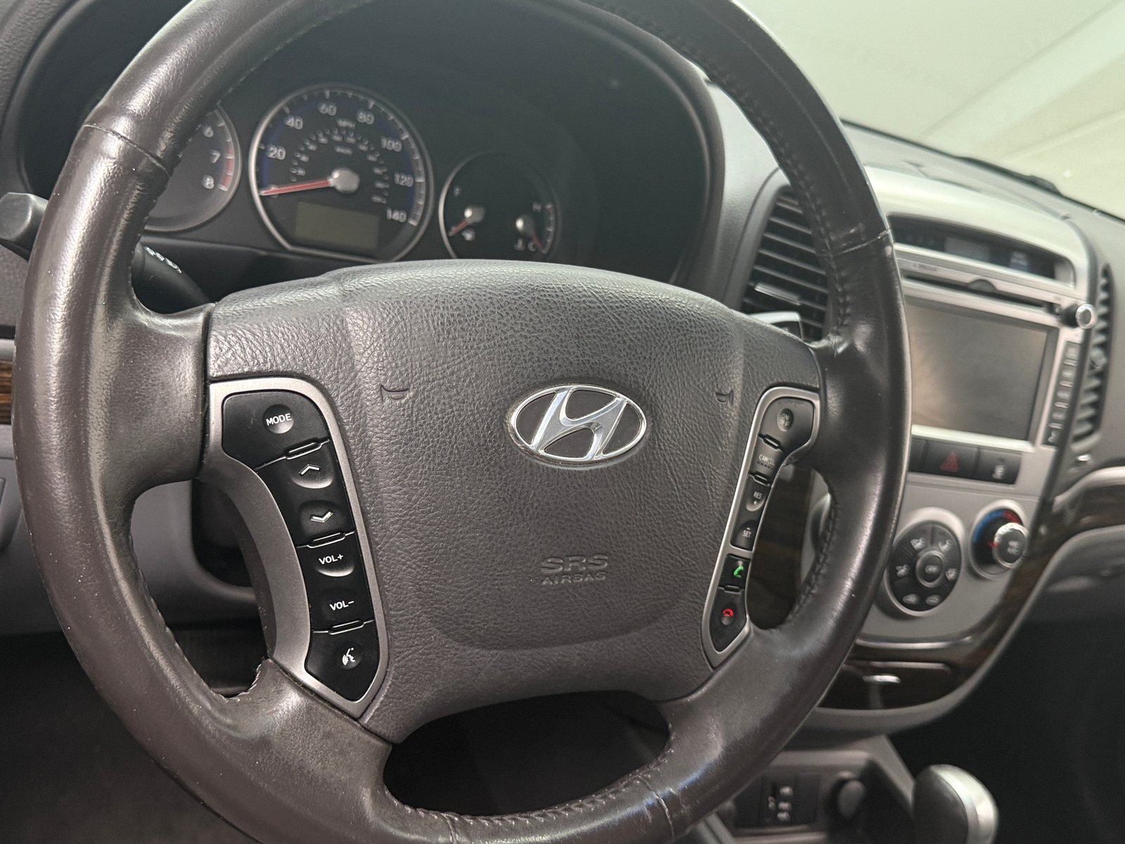 Thumbnail: 2011 Hyundai Santa Fe - 5
