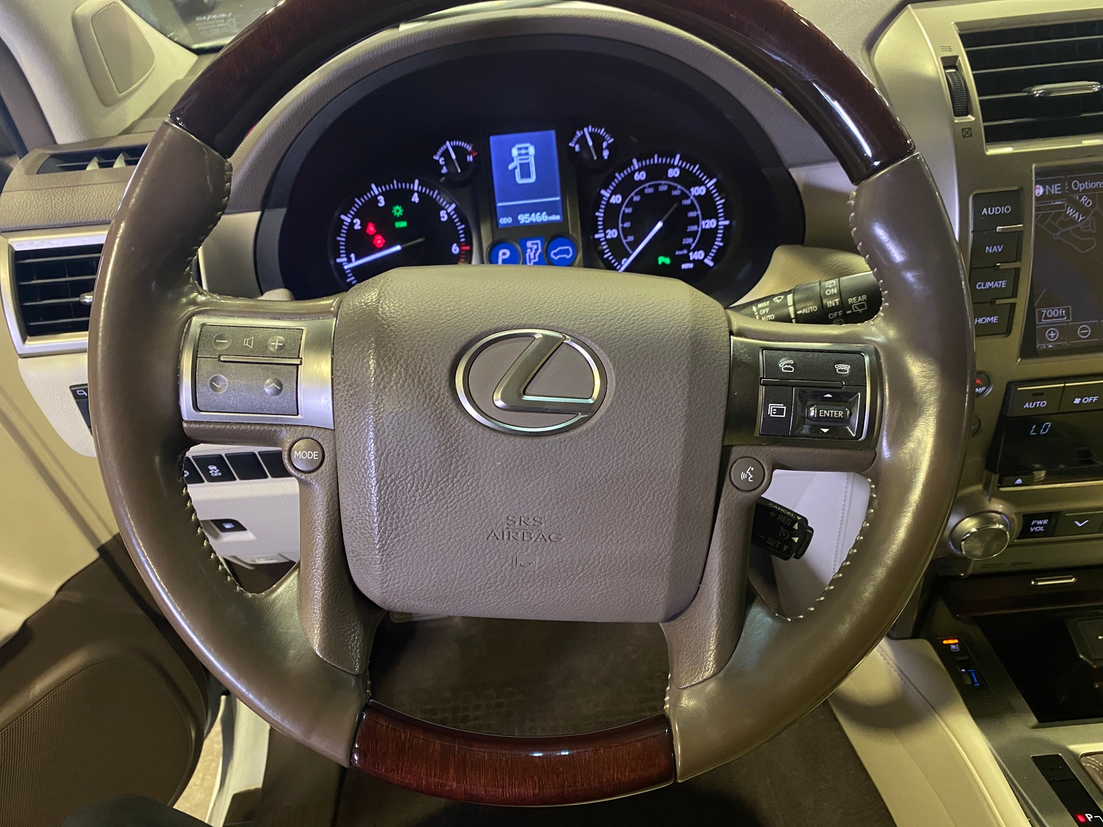 Thumbnail: 2019 Lexus GX - 4