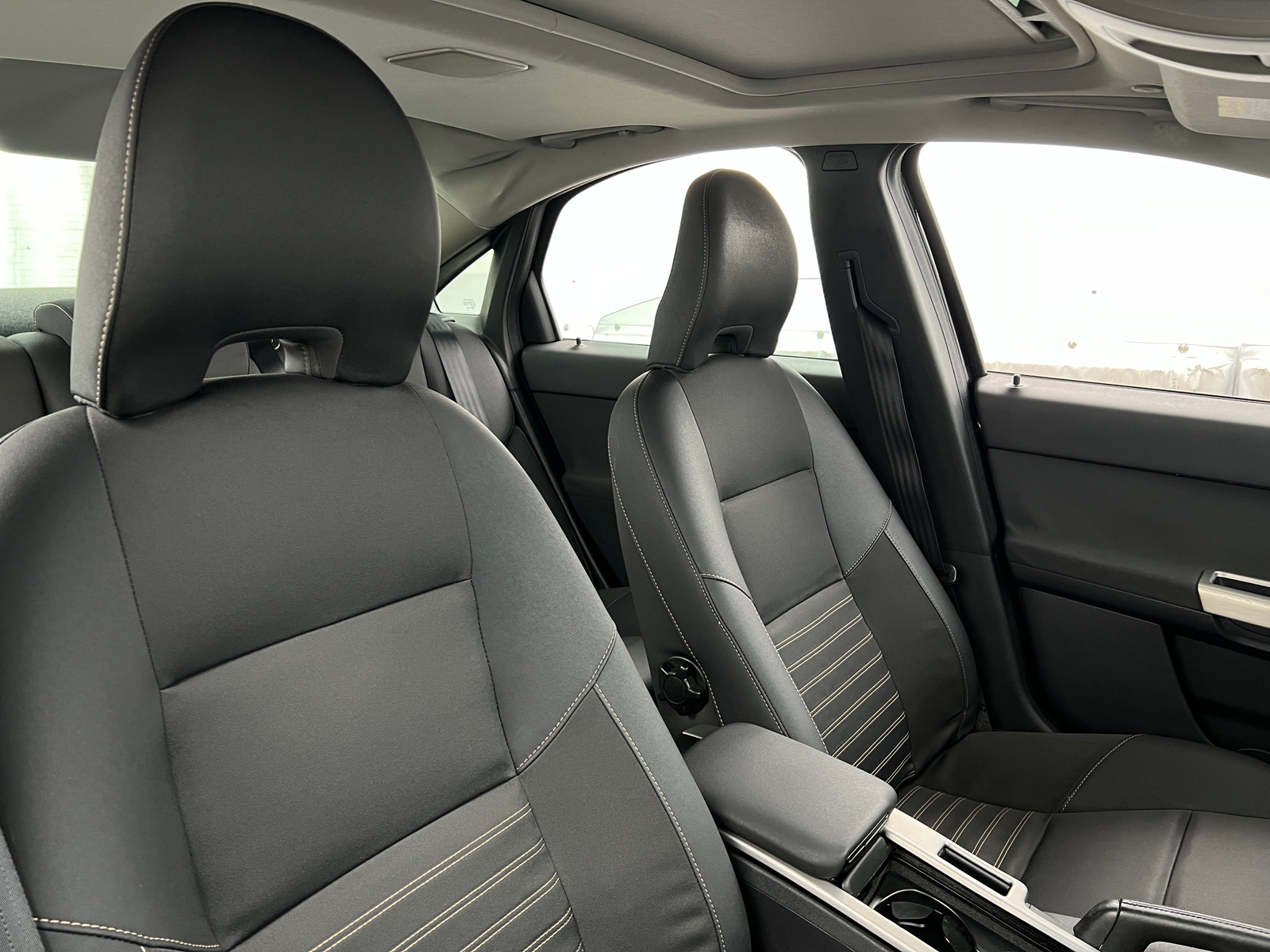 Thumbnail: 2010 Volvo S40 - 2