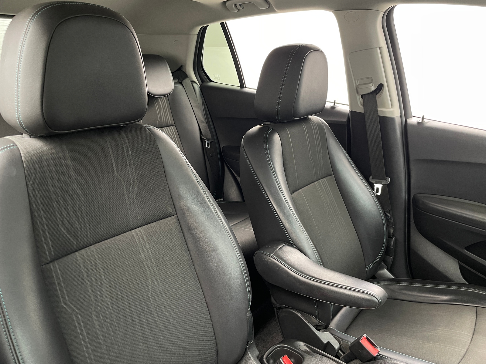 Thumbnail: 2015 Chevrolet Trax - 2