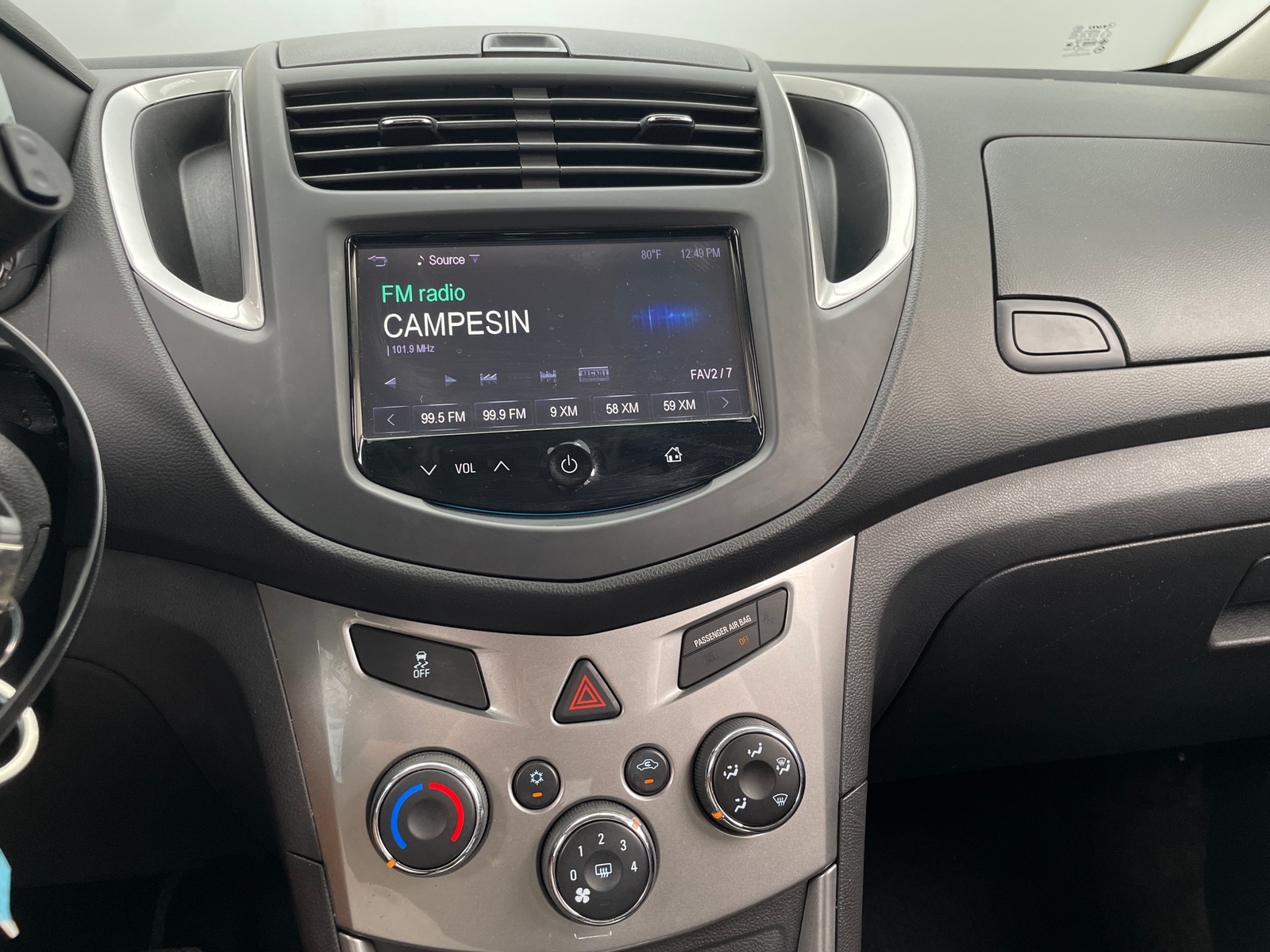 Thumbnail: 2015 Chevrolet Trax - 4
