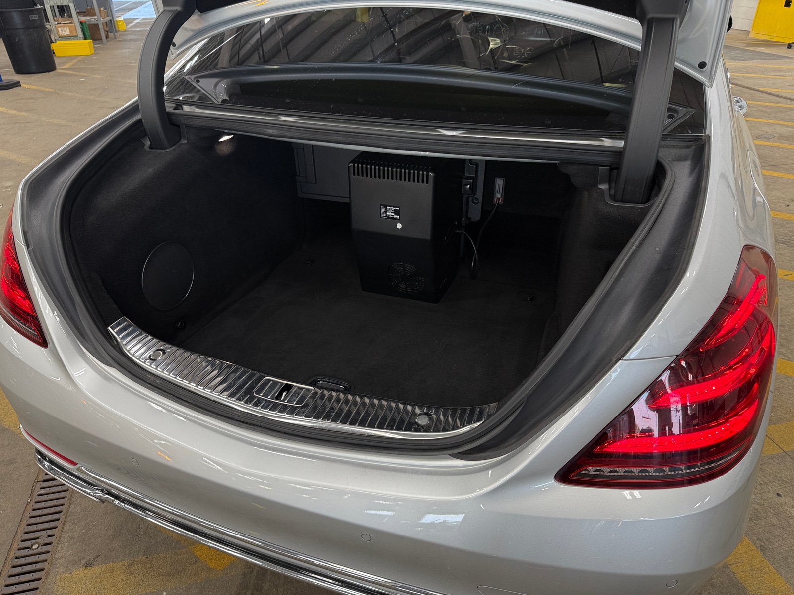 Thumbnail: 2018 Mercedes-Benz S-Class - 6