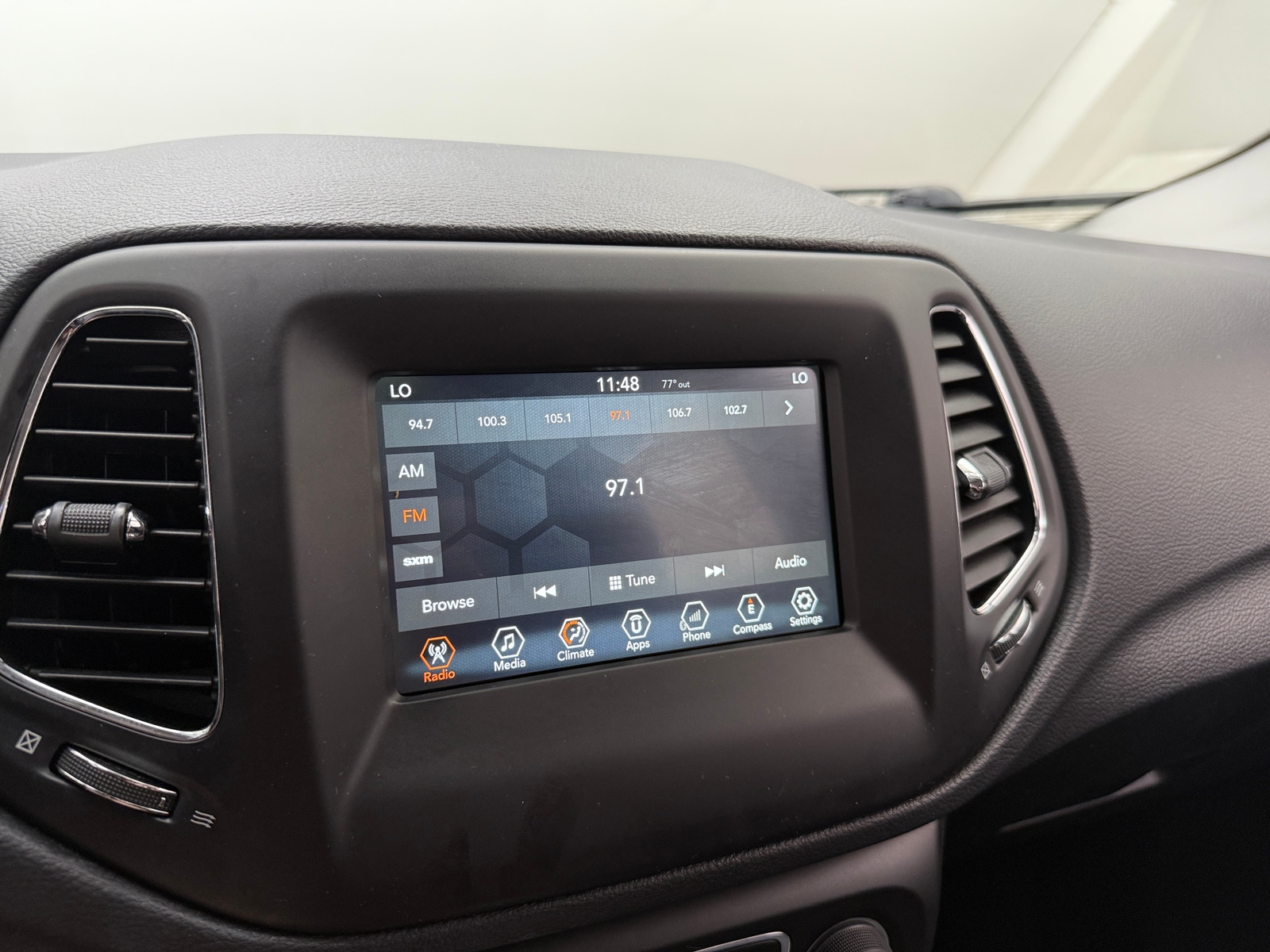 Thumbnail: 2018 Jeep Compass - 4