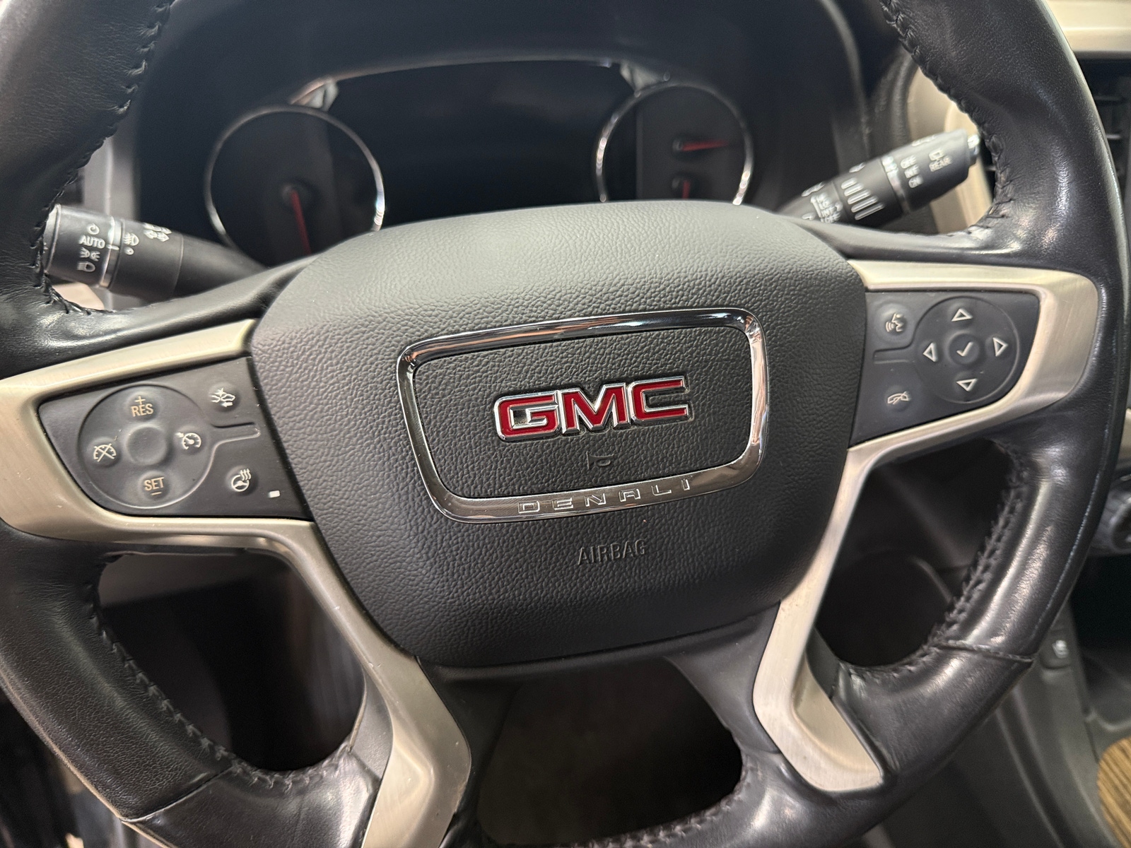 Thumbnail: 2019 GMC Acadia - 4