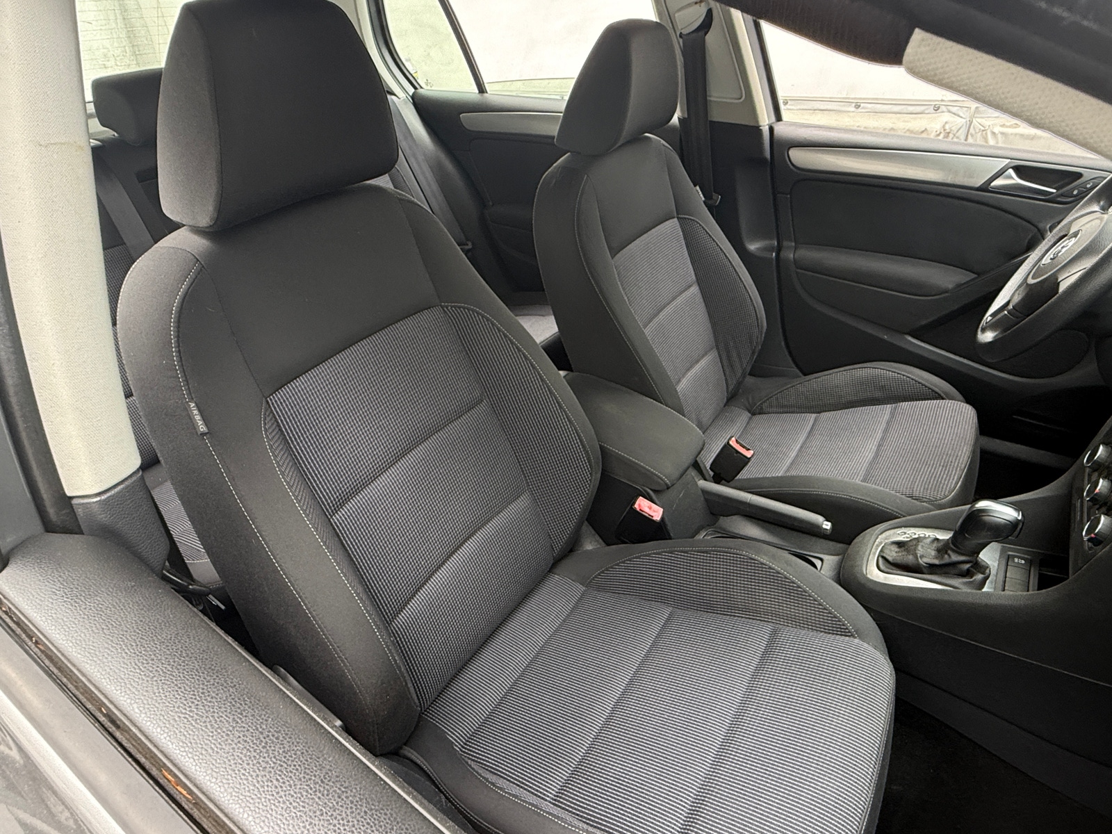 Thumbnail: 2013 Volkswagen Golf - 2