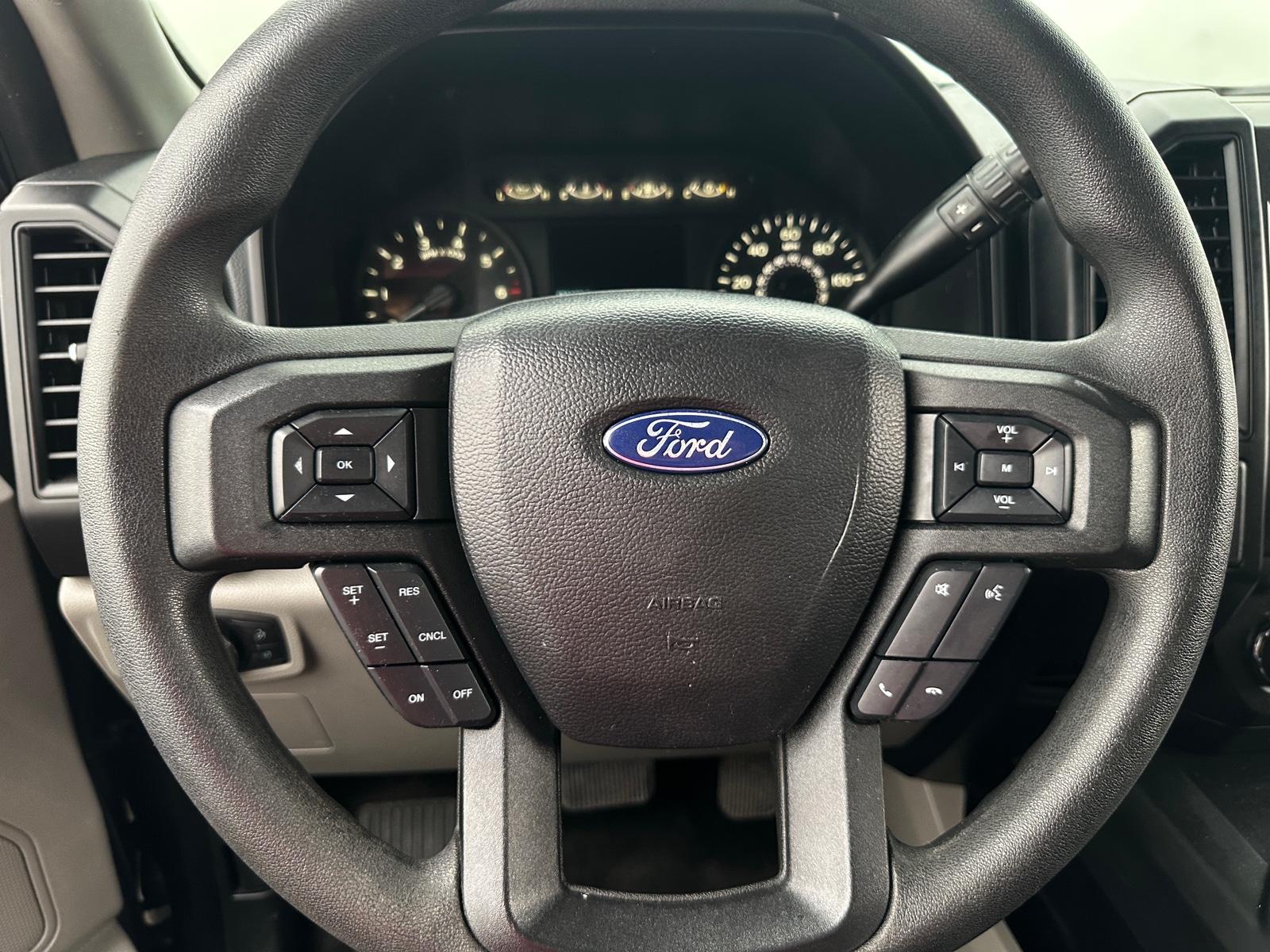 Thumbnail: 2018 Ford Econoline - 5