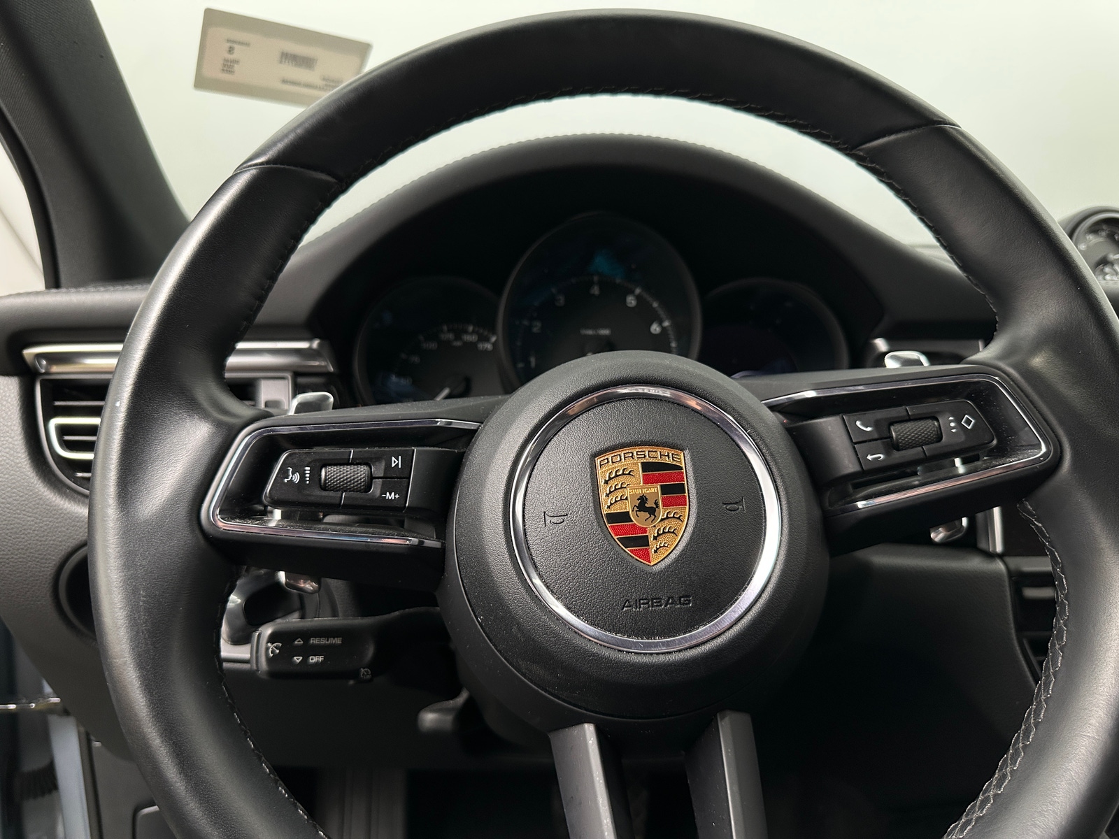 Thumbnail: 2022 Porsche Macan - 4