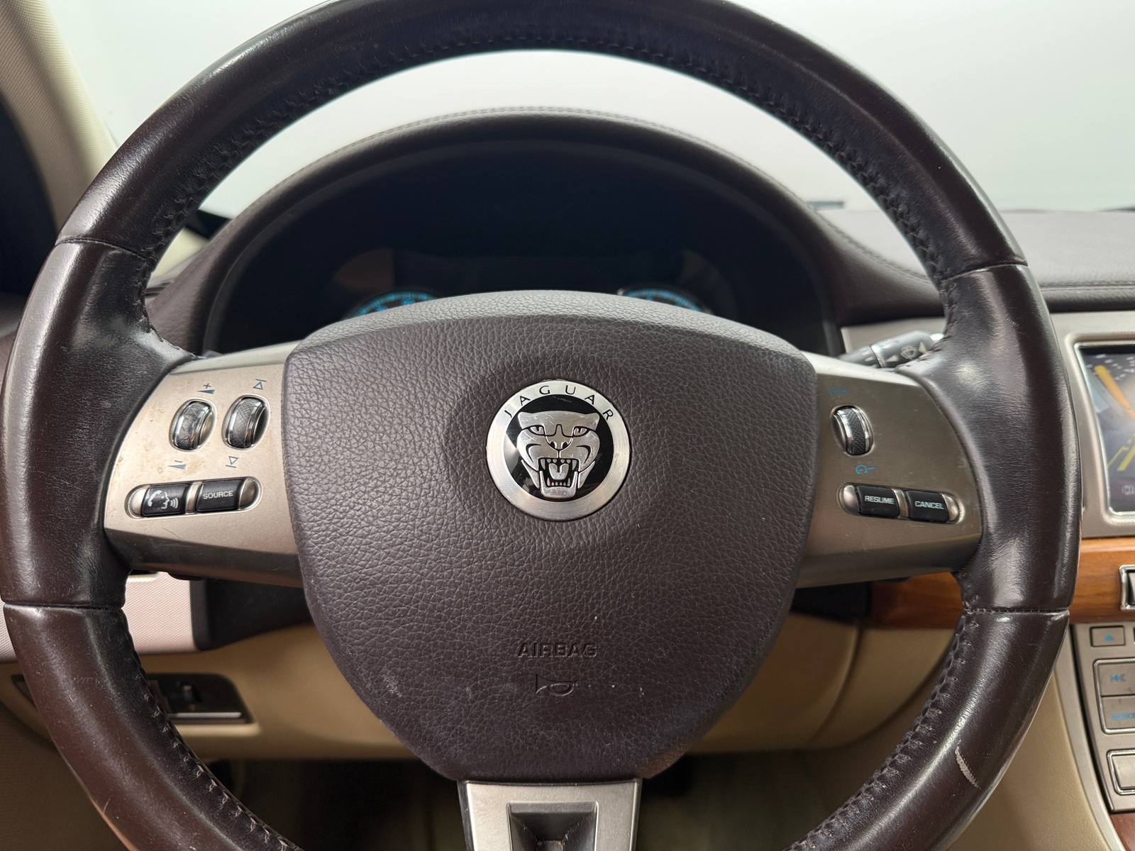 Thumbnail: 2010 Jaguar XF - 4