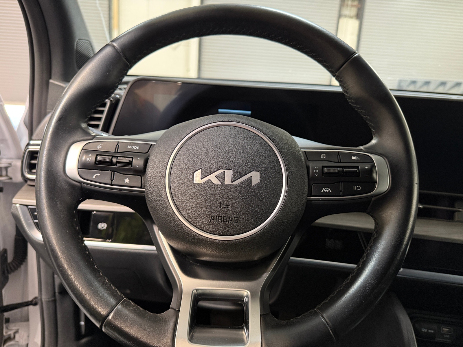 Thumbnail: 2023 Kia Sportage - 4