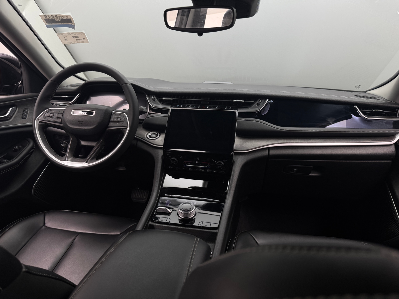 Thumbnail: 2024 Jeep Grand Cherokee - 3