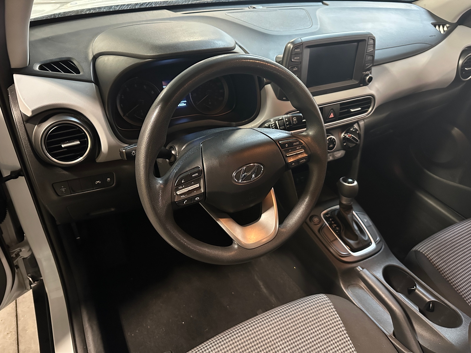 Thumbnail: 2020 Hyundai Kona - 3