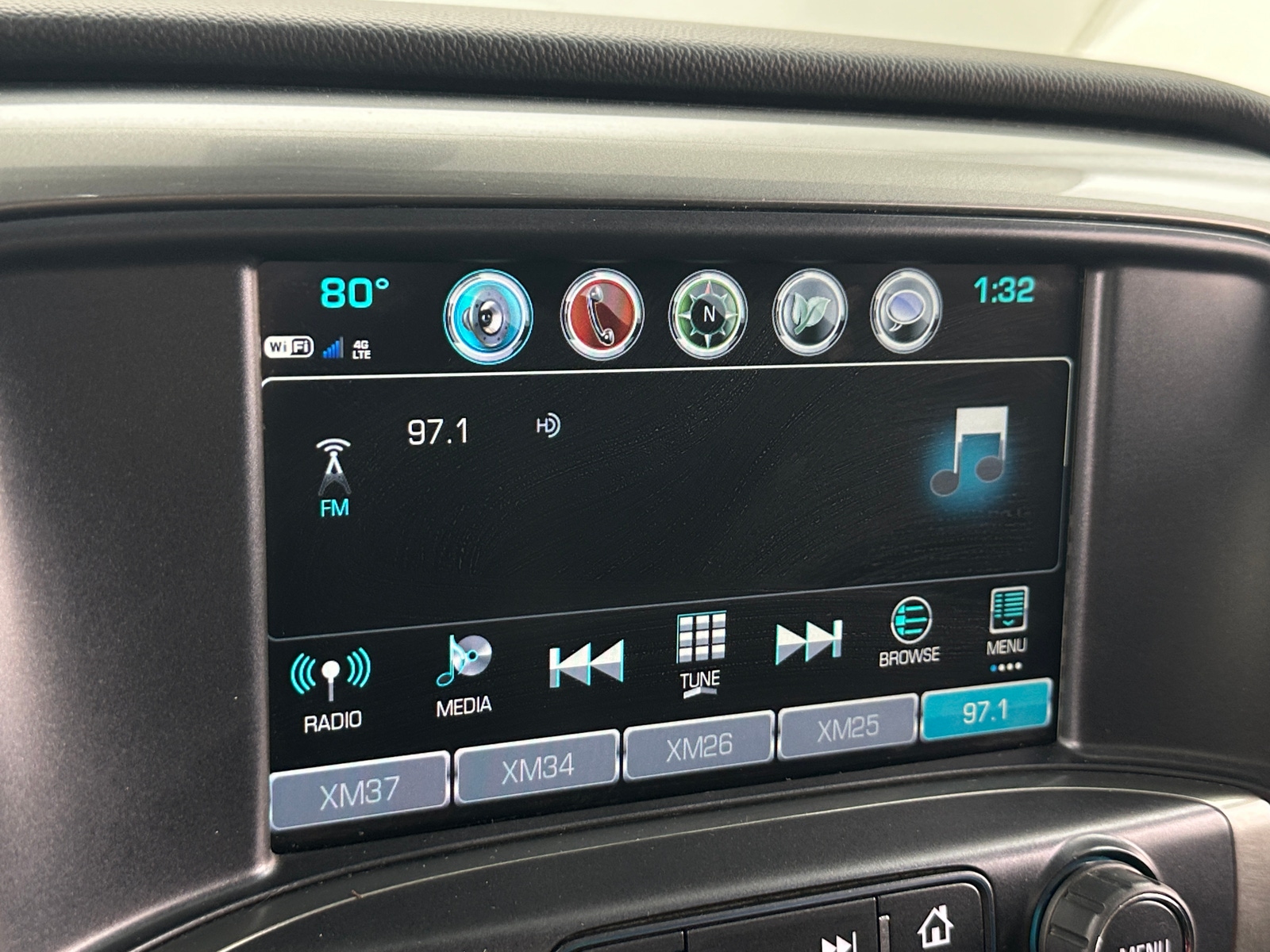 Thumbnail: 2018 Chevrolet Silverado 1500 - 4