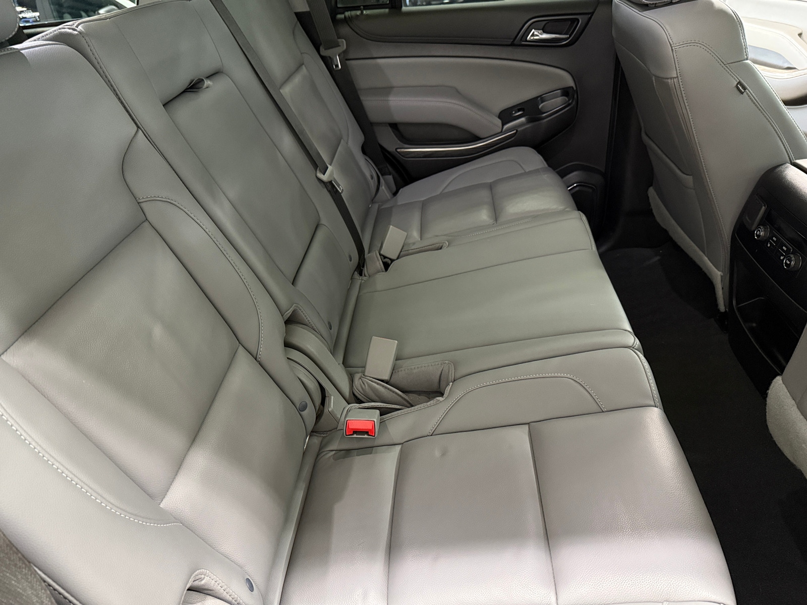 Thumbnail: 2020 Chevrolet Tahoe - 5