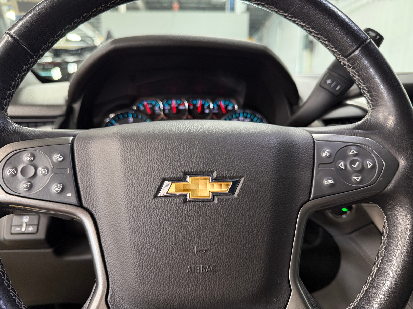 Thumbnail: 2020 Chevrolet Tahoe - 4