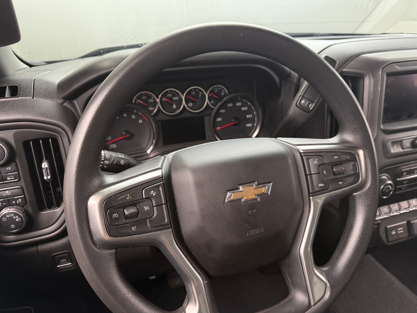 Thumbnail: 2022 Chevrolet Silverado 1500 - 5