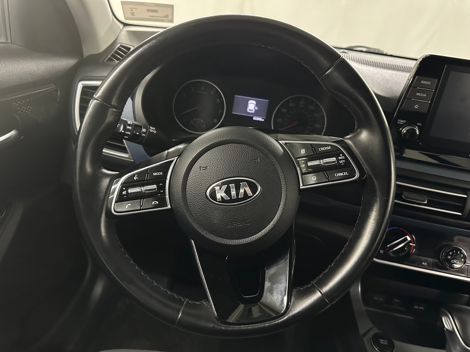 Thumbnail: 2021 Kia Seltos - 4
