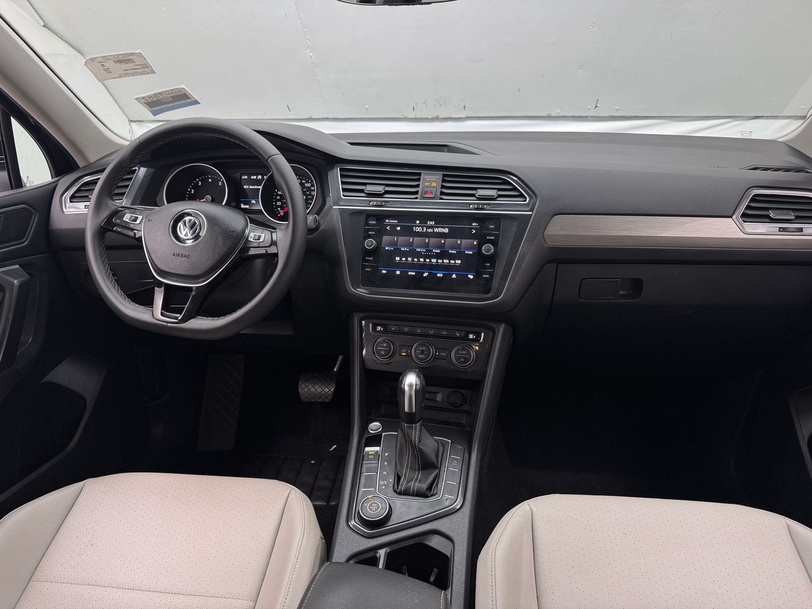 Thumbnail: 2021 Volkswagen Tiguan - 2